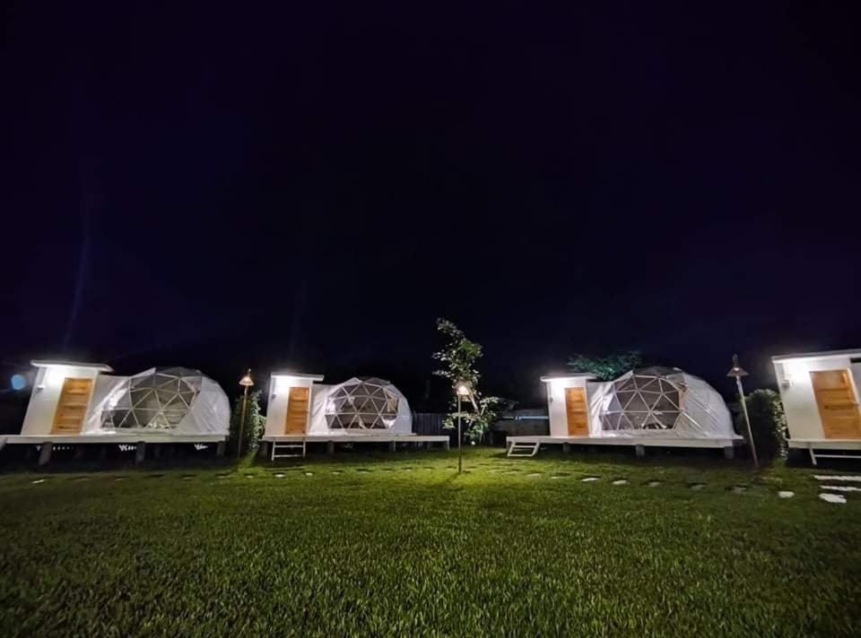 Sb Inn Phetchaburi Esterno foto